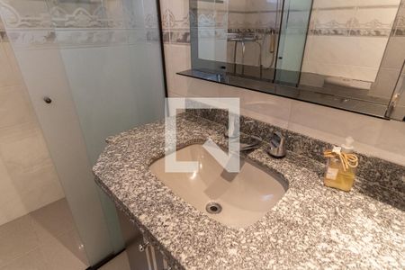 Apartamento à venda com 220m², 4 quartos e 3 vagasBanheiro da Suíte 3