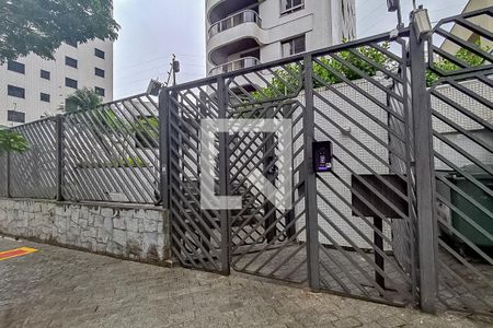 Apartamento à venda com 220m², 4 quartos e 3 vagasFachada