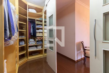 Apartamento à venda com 220m², 4 quartos e 3 vagasCloset da Suíte 1