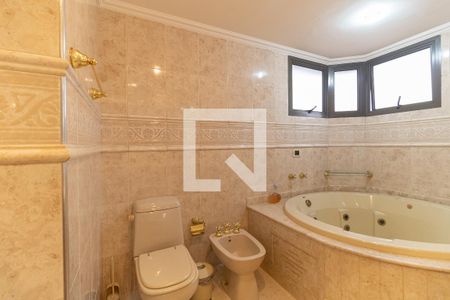 Apartamento à venda com 220m², 4 quartos e 3 vagasBanheiro da Suíte 1