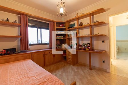 Apartamento à venda com 220m², 4 quartos e 3 vagasSuíte 2