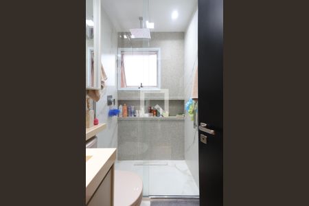 Apartamento à venda com 73m², 2 quartos e 2 vagas Apartamento à venda com 73m², 2 quartos e 2 vagasBanheiro da Suíte 1