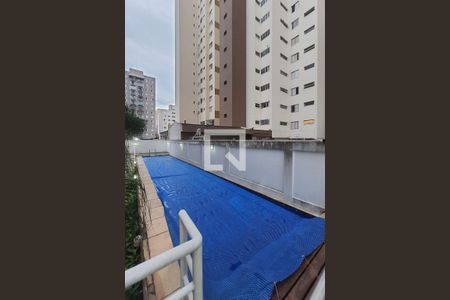 Apartamento à venda com 73m², 2 quartos e 2 vagas Apartamento à venda com 73m², 2 quartos e 2 vagasÁrea comum - Piscina
