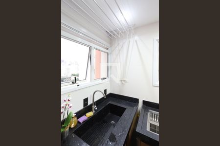 Apartamento à venda com 73m², 2 quartos e 2 vagas Apartamento à venda com 73m², 2 quartos e 2 vagasCozinha e Área de Serviço