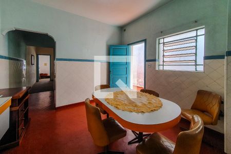 Casa à venda com 186m², 1 quarto e 2 vagas Casa à venda com 186m², 1 quarto e 2 vagasCozinha