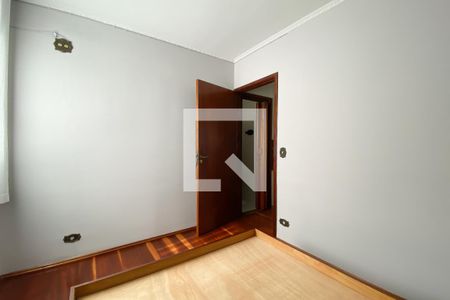 Quarto 2 de apartamento para alugar com 2 quartos, 45m² em Vila Yolanda, Osasco