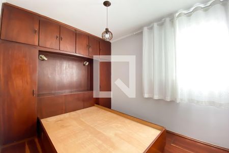 Quarto 2 de apartamento à venda com 2 quartos, 45m² em Vila Yolanda, Osasco