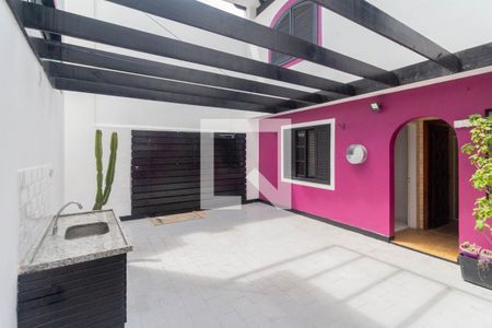 Casa à venda com 170m², 3 quartos e 2 vagasQuintal