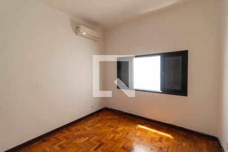 Casa à venda com 170m², 3 quartos e 2 vagasQuarto 3