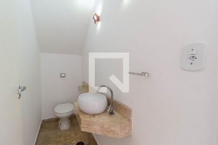 Casa à venda com 170m², 3 quartos e 2 vagasLavabo