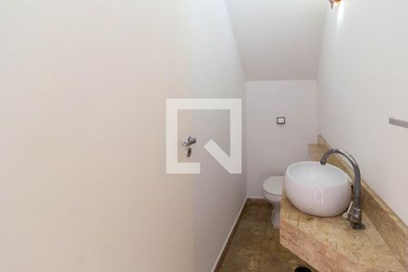 Casa à venda com 170m², 3 quartos e 2 vagasLavabo