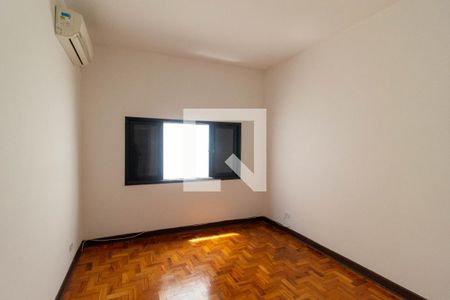 Casa à venda com 170m², 3 quartos e 2 vagasQuarto 3