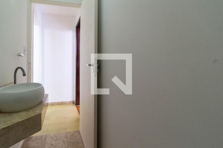 Casa à venda com 170m², 3 quartos e 2 vagasLavabo