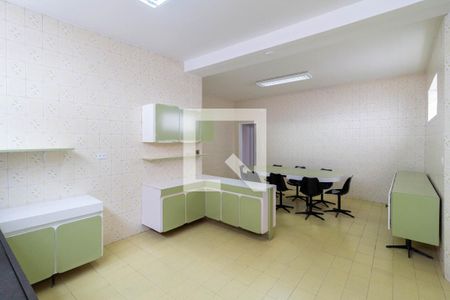 Casa à venda com 170m², 3 quartos e 2 vagasCopa e cozinha