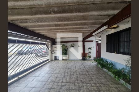 Casa à venda com 161m², 3 quartos e 2 vagas Casa à venda com 161m², 3 quartos e 2 vagasGaragem