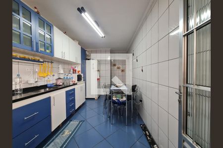 Casa à venda com 161m², 3 quartos e 2 vagas Casa à venda com 161m², 3 quartos e 2 vagasCozinha