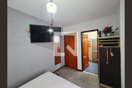 Casa à venda com 161m², 3 quartos e 2 vagas Casa à venda com 161m², 3 quartos e 2 vagasSuíte