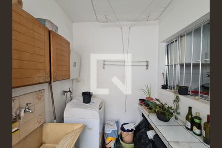 Casa à venda com 161m², 3 quartos e 2 vagas Casa à venda com 161m², 3 quartos e 2 vagasÁrea de Serviço