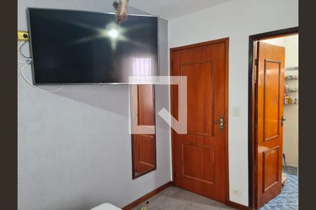 Casa à venda com 161m², 3 quartos e 2 vagas Casa à venda com 161m², 3 quartos e 2 vagasSuíte