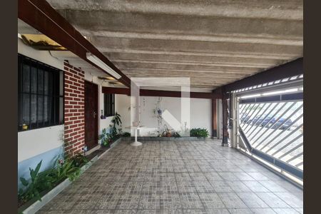 Casa à venda com 161m², 3 quartos e 2 vagas Casa à venda com 161m², 3 quartos e 2 vagasGaragem