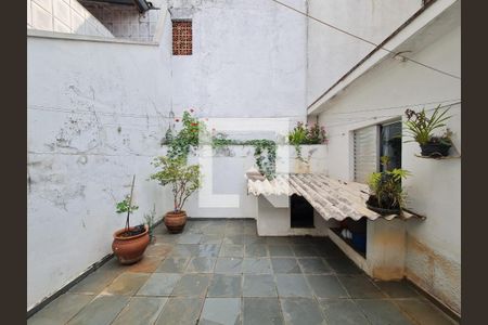 Casa à venda com 161m², 3 quartos e 2 vagas Casa à venda com 161m², 3 quartos e 2 vagasQuintal