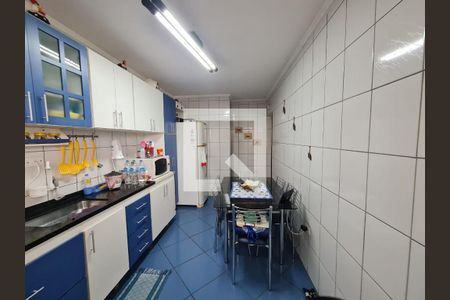 Casa à venda com 161m², 3 quartos e 2 vagas Casa à venda com 161m², 3 quartos e 2 vagasCozinha