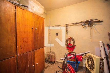 Casa à venda com 200m², 3 quartos e 2 vagas Casa à venda com 200m², 3 quartos e 2 vagasDepósito