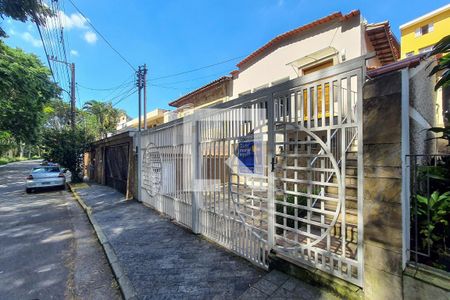 Casa à venda com 205m², 3 quartos e 3 vagasPlaquinha