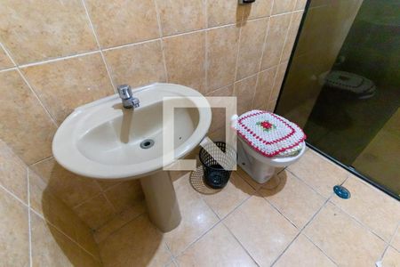 Casa à venda com 320m², 3 quartos e 2 vagas Casa à venda com 320m², 3 quartos e 2 vagasBanheiro 2