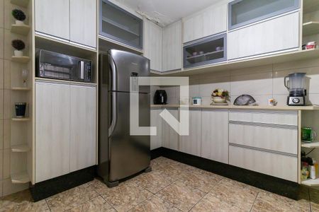 Casa à venda com 320m², 3 quartos e 2 vagas Casa à venda com 320m², 3 quartos e 2 vagasCozinha