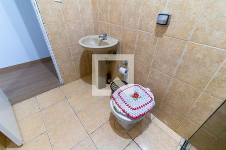 Casa à venda com 320m², 3 quartos e 2 vagas Casa à venda com 320m², 3 quartos e 2 vagasBanheiro 2