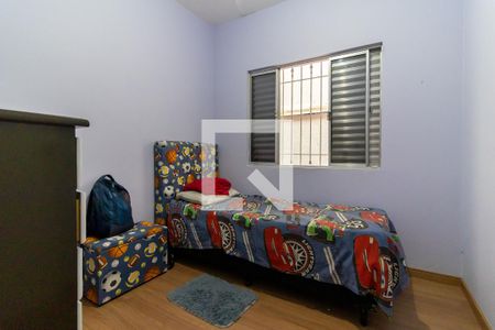 Casa à venda com 320m², 3 quartos e 2 vagas Casa à venda com 320m², 3 quartos e 2 vagasQuarto 2