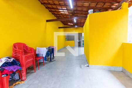 Casa à venda com 320m², 3 quartos e 2 vagas Casa à venda com 320m², 3 quartos e 2 vagasSalão de Festas