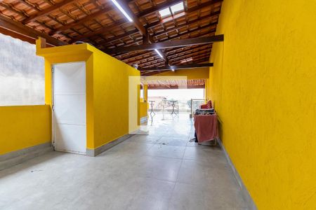 Casa à venda com 320m², 3 quartos e 2 vagas Casa à venda com 320m², 3 quartos e 2 vagasSalão de Festas