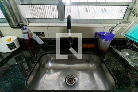 Casa à venda com 320m², 3 quartos e 2 vagas Casa à venda com 320m², 3 quartos e 2 vagasCozinha - Torneira