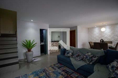 Casa de condomínio à venda com 127m², 4 quartos e 1 vagaSala