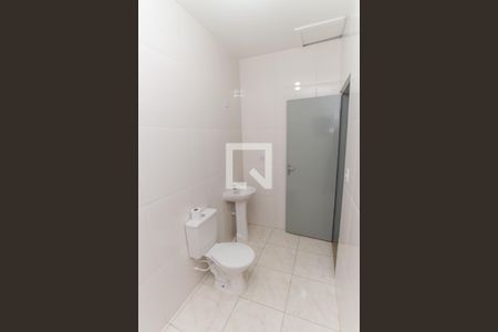 Casa para alugar com 150m², 4 quartos e 2 vagas Casa para alugar com 150m², 4 quartos e 2 vagasBanheiro 1