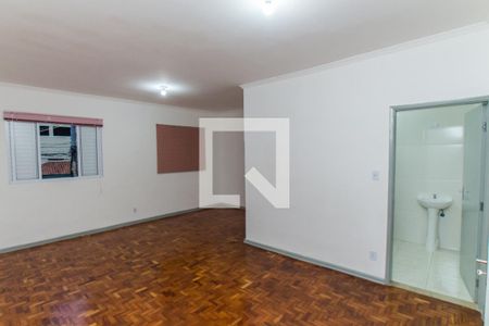 Casa para alugar com 150m², 4 quartos e 2 vagas Casa para alugar com 150m², 4 quartos e 2 vagasSuíte