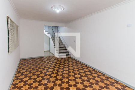Casa para alugar com 150m², 4 quartos e 2 vagas Casa para alugar com 150m², 4 quartos e 2 vagasSala