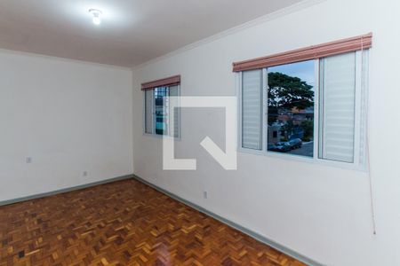 Casa para alugar com 150m², 4 quartos e 2 vagas Casa para alugar com 150m², 4 quartos e 2 vagasSuíte