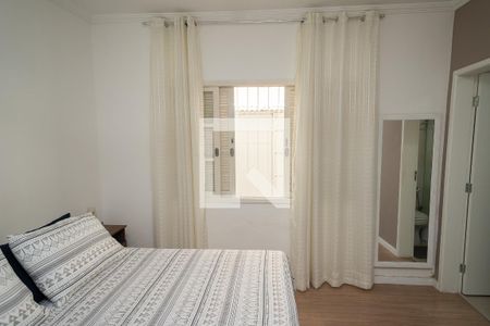 Casa à venda com 176m², 2 quartos e 3 vagasSuíte