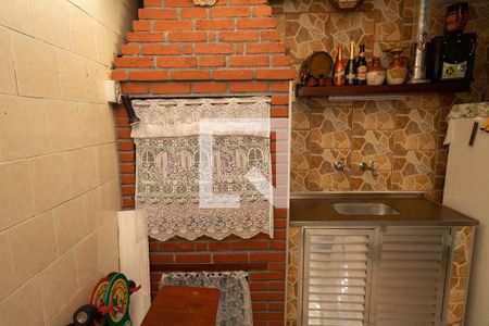 Casa à venda com 176m², 2 quartos e 3 vagasQuintal - Churrasqueira