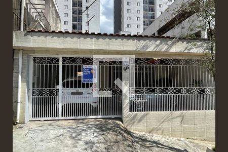 Casa à venda com 176m², 2 quartos e 3 vagasFachada