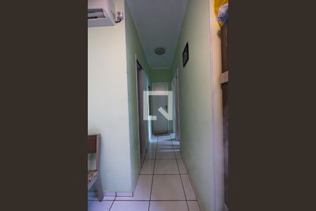 Corredor de acesso de apartamento para alugar com 2 quartos, 45m² em Jardim Petrópolis, Cotia