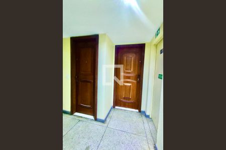 Apartamento à venda com 70m², 1 quarto e 1 vagaHall de entrada 