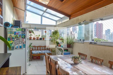 Apartamento à venda com 156m², 3 quartos e 2 vagasChurrasqueira