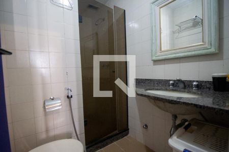 Apartamento à venda com 75m², 2 quartos e 2 vagasBanheiro da Suíte