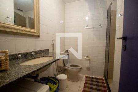 Apartamento à venda com 75m², 2 quartos e 2 vagasBanheiro Social