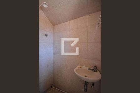 Casa de condomínio à venda com 300m², 5 quartos e 5 vagasBanheiro de serviço