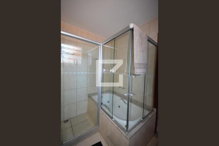 Casa de condomínio à venda com 300m², 5 quartos e 5 vagasBanheiro da suite 2